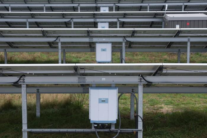 The Importance of Hybrid Inverters in Modern Energy Solutions